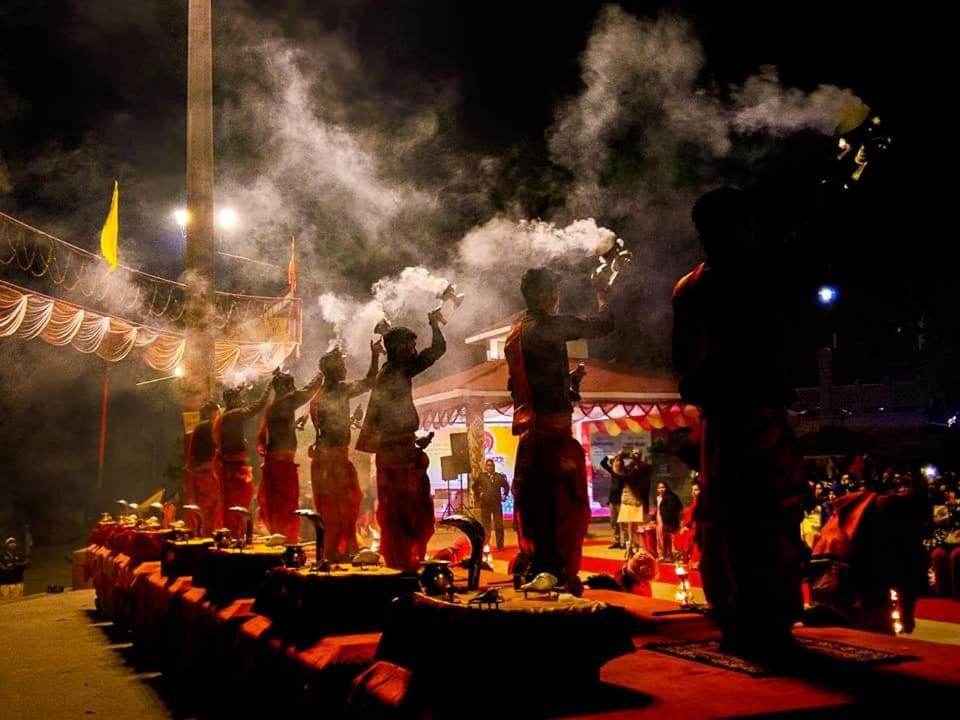 فندق سيتا  فاراناسي المظهر الخارجي الصورة